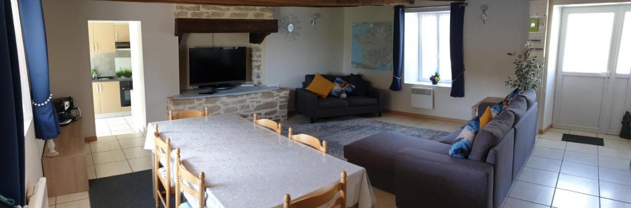 Charming Traditional 2-Bed Cottage Near Plémet Eksteriør billede