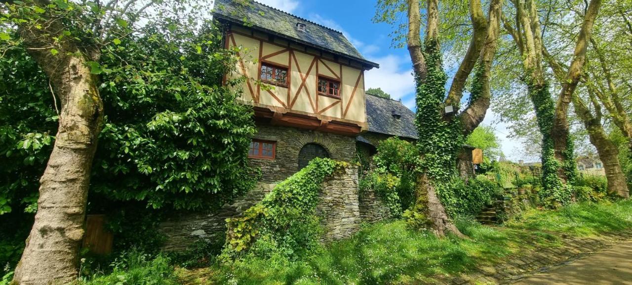 Charming Traditional 2-Bed Cottage Near Plémet Eksteriør billede